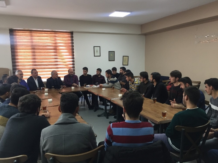 Prof. Dr. Çomaklı: "Kültürel İş Birliğinin Gelişmesi Adına Yeni Projelere Gereken Desteği Vereceğiz"