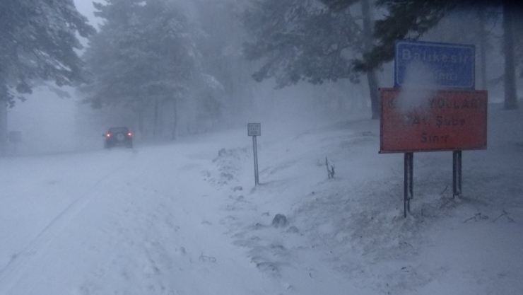 Kar Fırtınası Kazdağları’nda Etkili Oluyor