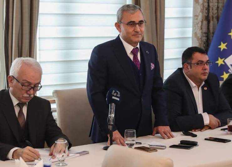 Başkan Işık, Belediyenin Son 3 Aylık Faaliyetini Değerlendirdi