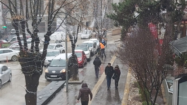 Bilecik’e Yılın Ve Mevsimin İlk Karı Yağdı