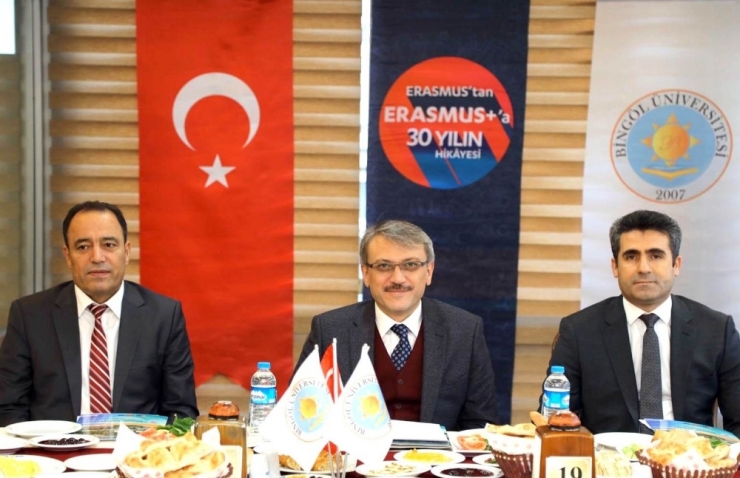 Vali Ekinci, “Sizler Artık Birer Gönül Elçilerimizsiniz”