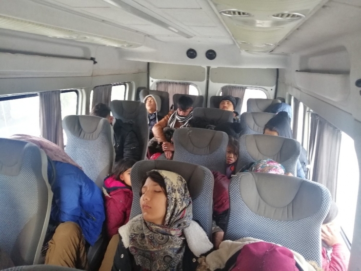 Çanakkale’de 108 Mülteci Yakalandı