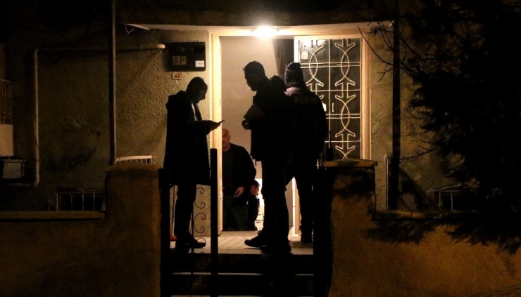 Erzincan’da Kadınların Bıçaklı Kavgası Kanlı Bitti: 3 Yaralı