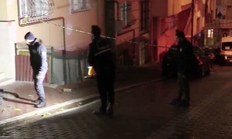 16 Yaşındaki Genç Evde Televizyon İzlerken Dehşeti Yaşadı