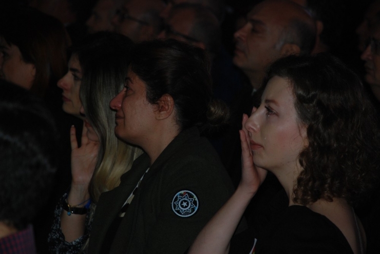 Kahraman Şehitler, Gözyaşları İle Anıldı