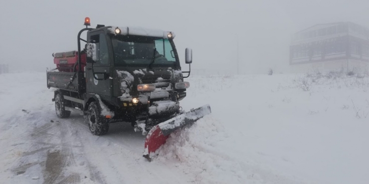 Odunpazarı Belediyesi Ekipleri Karla Mücadele İçin Seferber Oldu