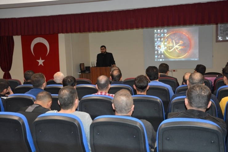 Cezaevinde Din İstismarı İle Terör Örgütleri Hakkında Konferans Verildi
