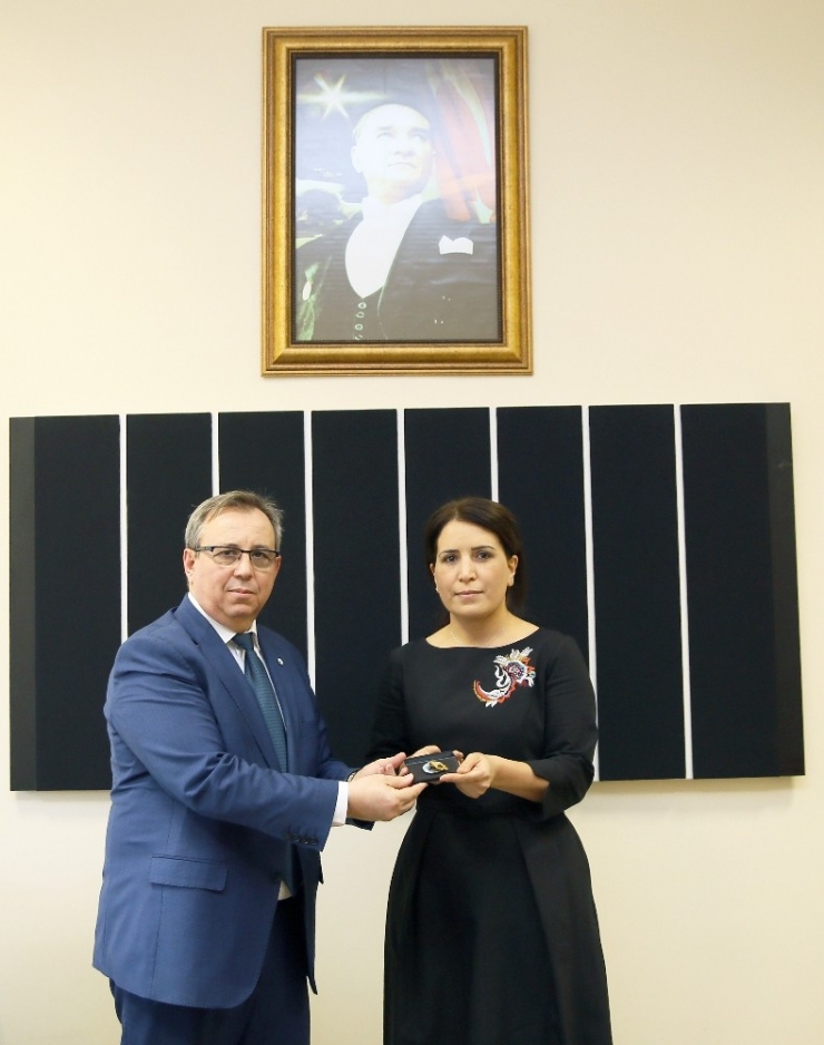 Trakya Üniversitesi Kütüphane Ve Dokümantasyon Daire Başkanlığı Görevine Doç. Dr. Nurten Çetin Atandı