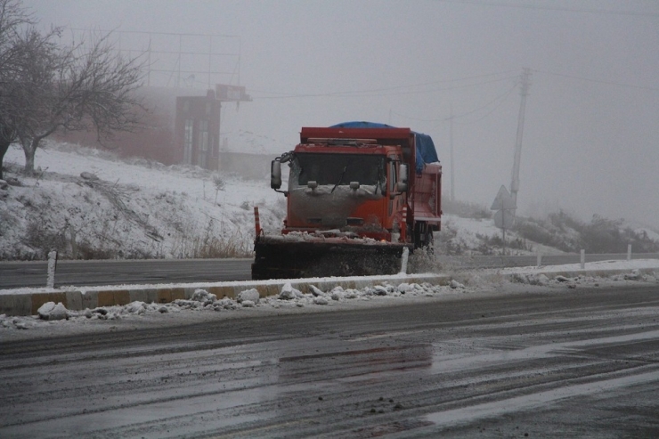 İzmir-ankara Yolunda Kar Mesaisi