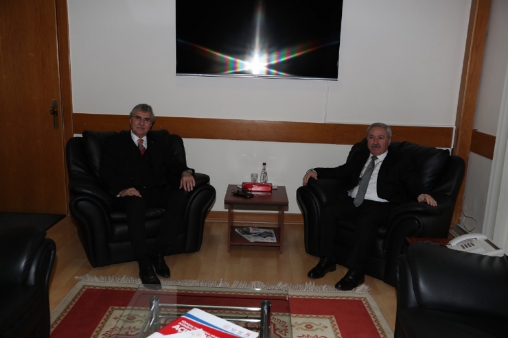 Başkan Yüce, “Sakarya’nın Ulaşımı Türkiye’de Örnek Model Olacak”