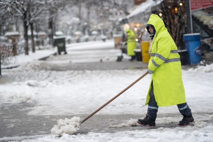 Tepebaşı Belediyesi’nin Kar Mesaisi