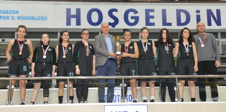 Basketbol Genç Kızlar Ve Erkekler B İl Birinciliği Müsabakaları Tamamlandı