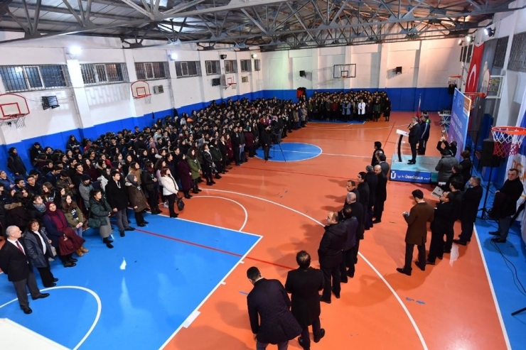 Gençler Soru Bankası Kitapları Yerine Akıllı Cihazlarında Soru Çözecek