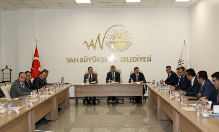 Van’da ‘Beton Yollar’ Konulu Seminer