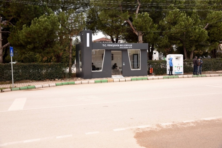 Akıllı Duraklar Vatandaşların Hizmetine Sunuldu