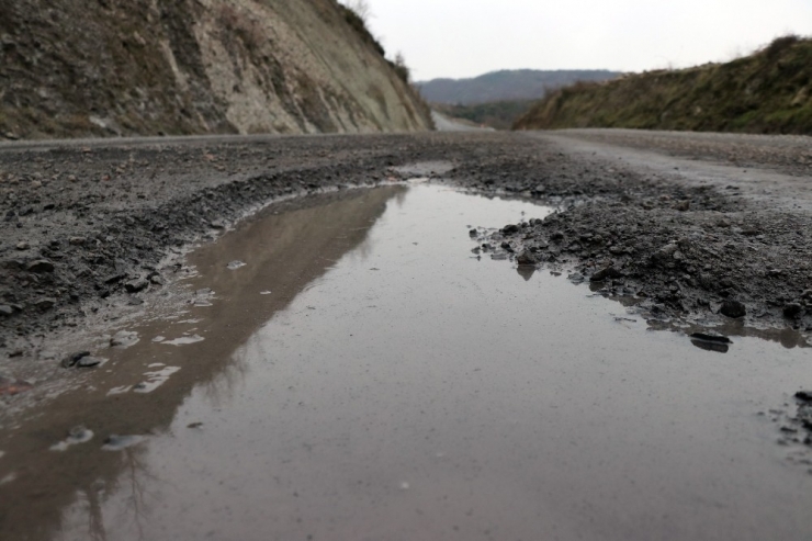 2 Ay Önce Ulaşıma Açılan Yol Kullanılamaz Hale Geldi