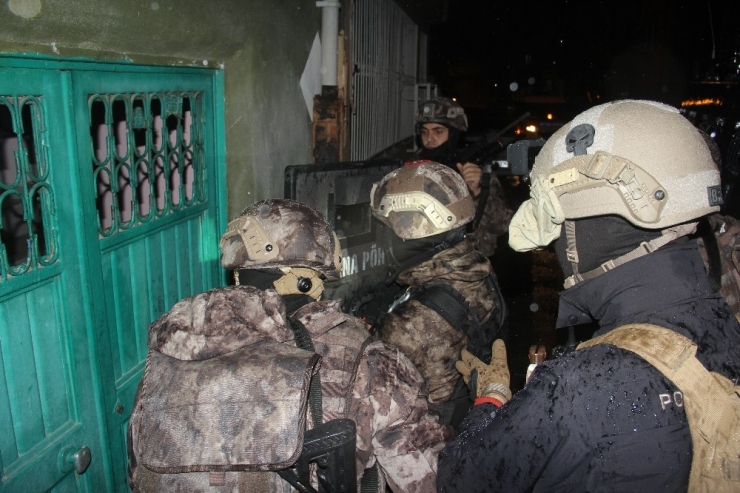 Sosyal Medyadan Uyuşturucuyu Özendirenlere Özel Harekatlı Operasyon