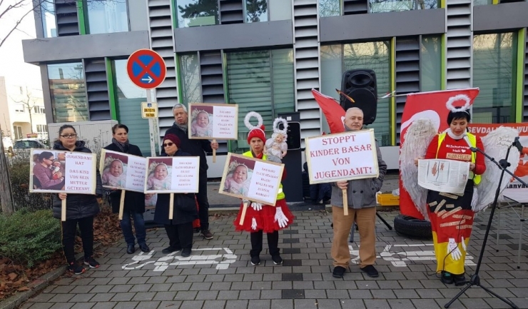 Almanya’da Ailesinden Koparılan Elçin Bebek İçin Yürüyüş Düzenlenecek