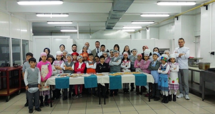 Sosyal Bilimler Myo, Uygulama Mutfağını Minik Şeflere Açtı