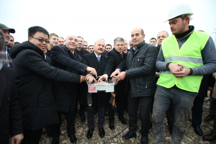 Amasya’da Meyve Paketleme Ve Soğuk Hava Tesisinin Temeli Atıldı