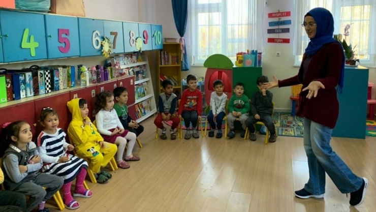 Kaş’ta Anadolu Masalları Anlatılıyor