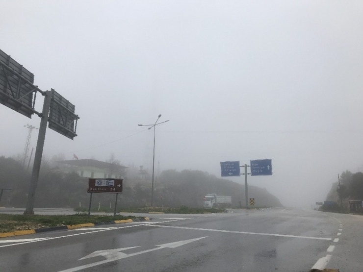 Kaş’ta Ulaşıma Sis Engeli