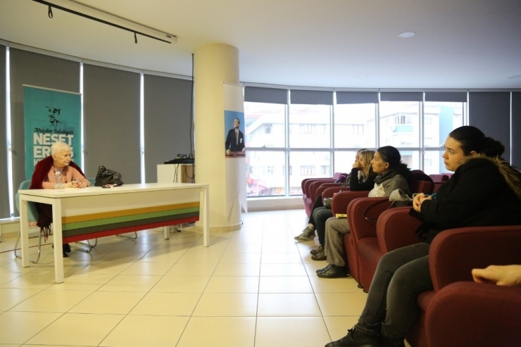 Pınar Kür, Ataşehir’de Okurlarıyla Bir Araya Geldi