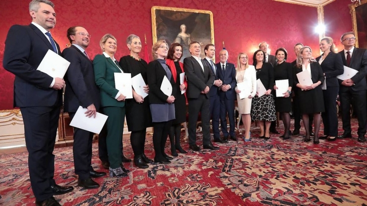 Avusturya’da Yeni Hükümet Göreve Başladı