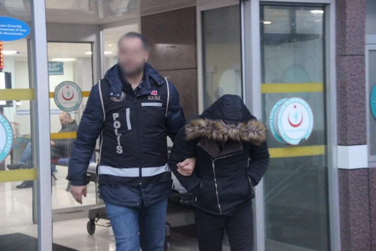 Cinayet Firarisini Sahte Pasaport Ve Kimlikle Yurt Dışına Çıkaran Şüphelilere Operasyon