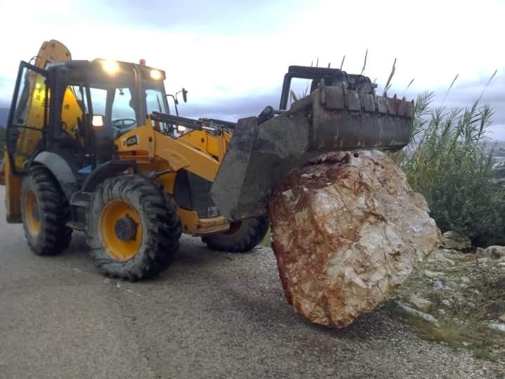 Alanya Ve Demre’de Kapanan Yollar Açılıyor