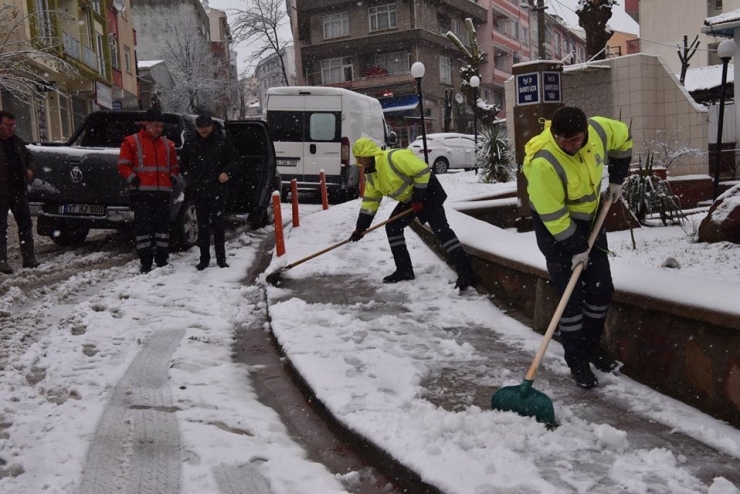 Çan Belediyesi Karla Mücadele Çalışmalarını Sürdürüyor