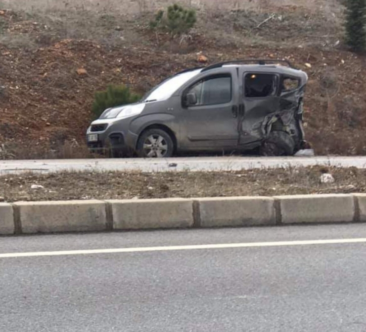 Denizli’de Trafik Kazası: 1 Ölü, 3 Yaralı