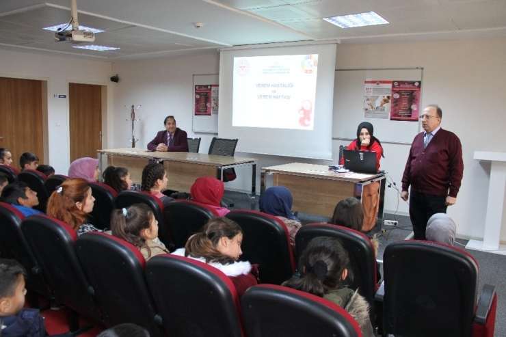 Erzincan’da Gençler Verem Hastalığı Konusunda Bilgilendirildi