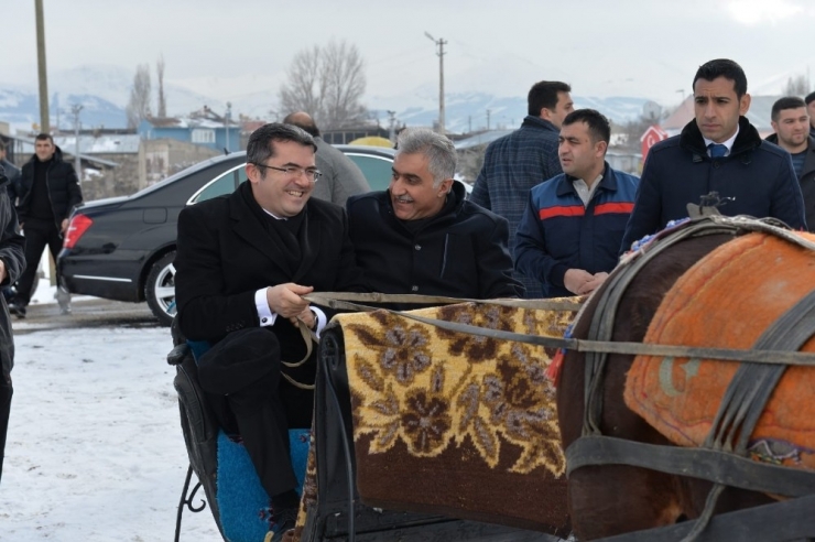 Erzurum Valisi Memiş, Atlı Kızağa Binerek Süt Ve Besi Tesislerini İnceledi