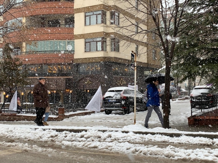 Eskişehir’de Kar Yağışı Yeniden Başladı