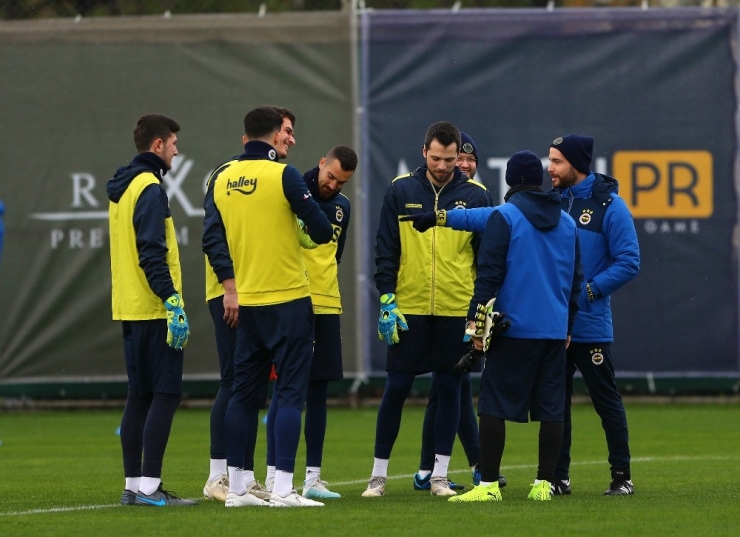 Fenerbahçe’de Kaleciler Knoop’a Emanet