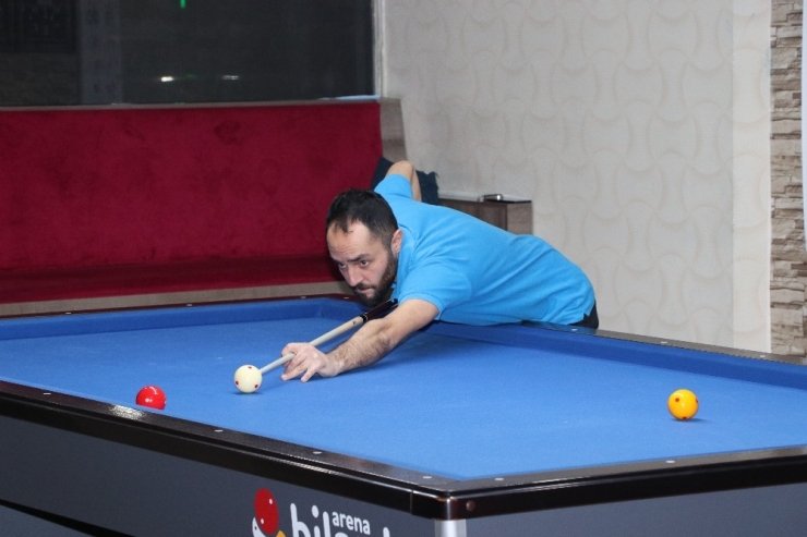 Bilardo İl Birinciliği Başladı