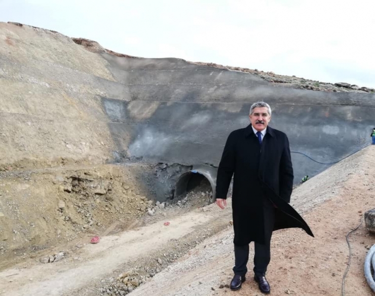 Büyük Karaçay Barajı Su Tutmaya Başladı