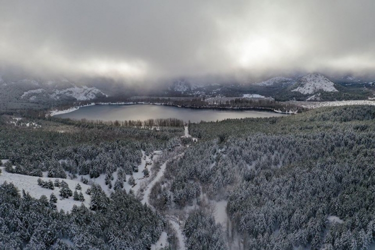 Gölcük’te Kar Yağışı Sonrası Kartpostallık Görüntüler