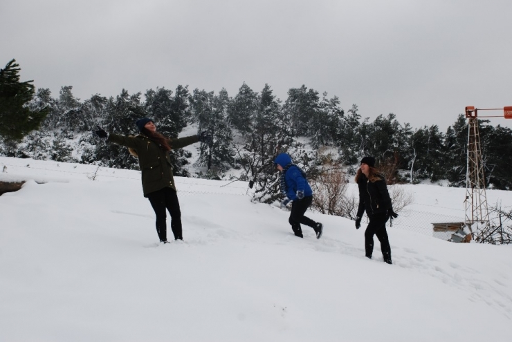 İzmirliler, Kar Sevinci Yaşadı