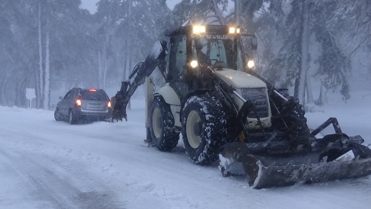 Kar Yağışı Kazdağları’nda Etkili Olmaya Devam Ediyor
