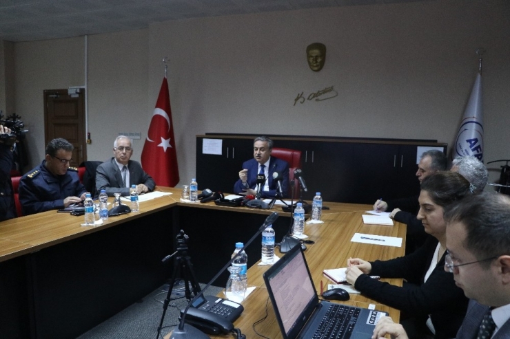 Vali Su’dan Yağış Açıklaması