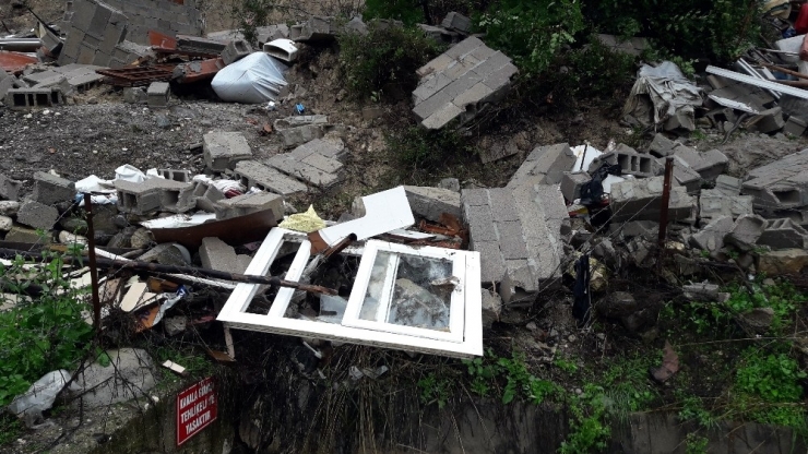 Heyelan Bölgesi Yaşanan Dehşeti Gözler Önüne Serdi