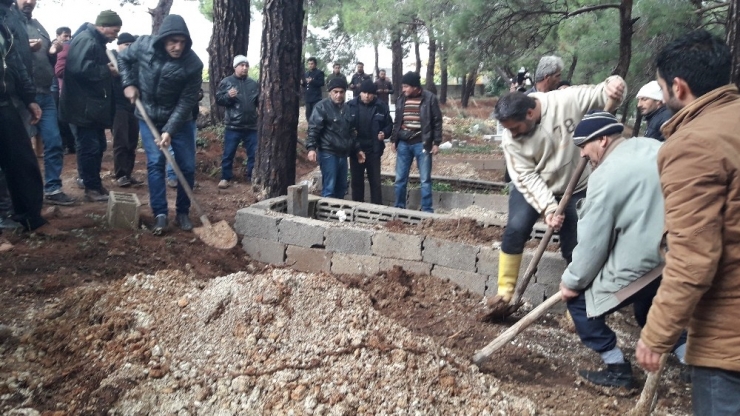 Heyelanda Hayatını Kaybeden Çiftçi Toprağa Verildi