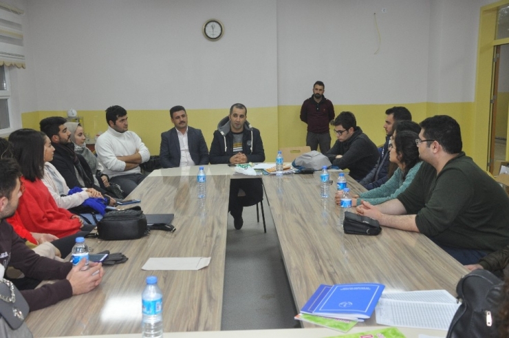 "Öğretmenler Tiyatro Topluluğu" Turneye Hazırlanıyor