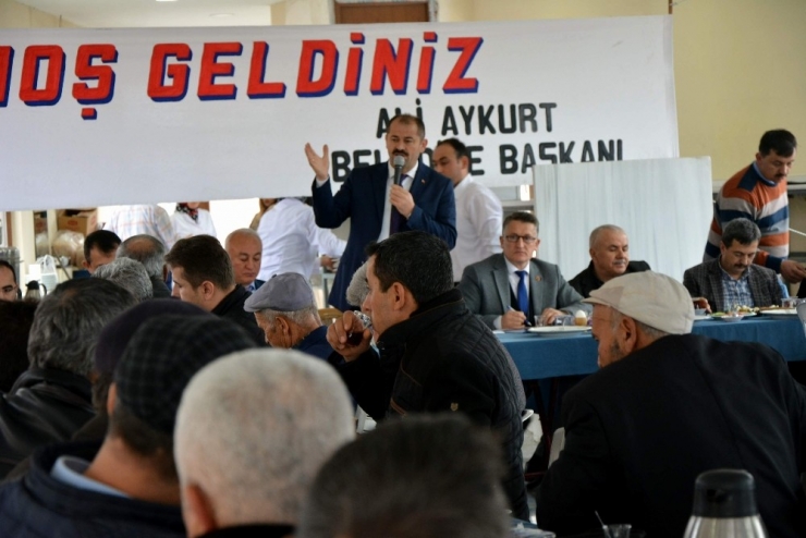 Başkan Mahalle Muhtarlarıyla Buluştu