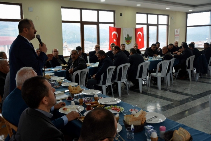 Başkan Mahalle Muhtarlarıyla Buluştu