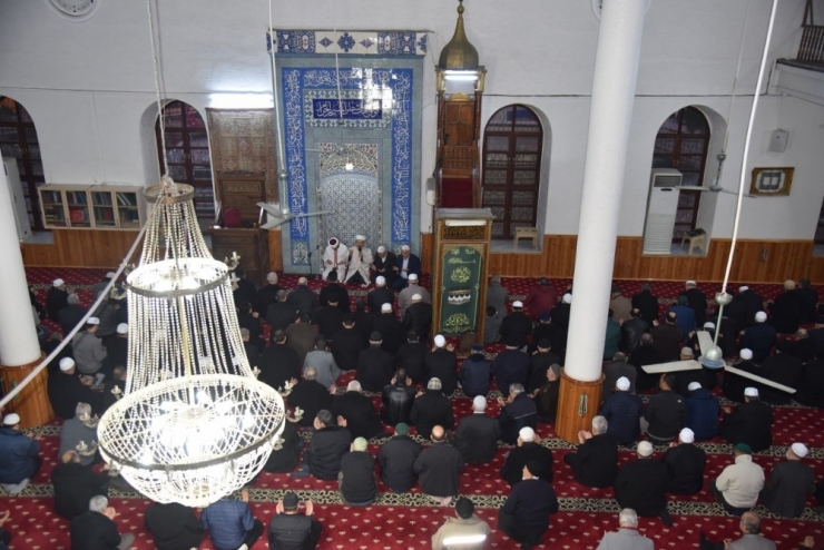 Sabah Namazında Tüm Şehitler Yad Edildi