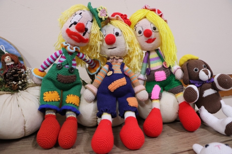 Marifetli Eller İle Organik Oyuncak Bebek Üretiyor