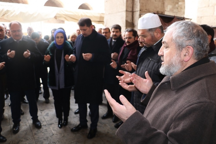 Selçuklu Sultanı, Vefatının 800. Yılında Kabri Başında Anıldı